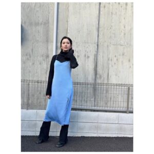 Saya Ichikawa Instagram - 「建もの探訪」のお正月スペシャル！渡辺篤史さんとさらば青春の光の森田さんと一緒に素敵な住宅を巡らせていただきました。
⁡
外壁素材を褒めすぎてなかなか建物の中に入らない渡辺さん、そしてつっこみまくる森田さん。楽しい時間でした。

そして！
明後日(8日)成人の日は、JWAVEのホリデースペシャル「京都芸術大学 presents WHAT’S ART」をお送りします。今年で三年目！9時間の生放送、がんばります
お時間許す方ぜひぜひ。メールもお待ちしてやす
⁡
渡辺篤史の建もの探訪
さらば森田＆市川紗椰　建もの大好き芸能人ＳＰ
1月7日 あさ6:00～7:00
⁡
JWAVE   FM COCOLO HOLIDAY SPECIAL「京都芸術大学 presents WHAT’S ART 2024」
1月8日　9:00〜17:55

⁡
#衣装 は
#トップス　@aic_official
#キャミワンピース　@baumundpferdgarten
#パンツ  @aoiwanaka.official
#ブーツ  @alm._official
#シルバーリング　@porettofelun_jewelry
#クォーツリング
@bellis_jewerly_official
#リング @maaa_jewelry
#特別出演　
#猫のアルちゃんさん　
#相手にされない　
#でも癒し