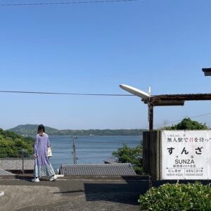 Saya Ichikawa Instagram - ⁡
麺鉄、新作！新緑の静岡を旅します。天浜線はもちろん、久々の遠鉄が最高でした。好み。
⁡
今夜の「衝動」は、47都道府県の米を一気に食べる！です。すごい光景でした。
⁡
かけクラは天気xクラシックの最後。
そして今日の午後からは青森で公開収録！いらっしゃるみなさま、お待ちしております。
⁡
BS TBS「麺鉄」
6月25日 21:00〜23:00
⁡
テレ朝「衝動に駆られてみる」
毎週日曜 24:24〜
Tverで配信あり
⁡
BSテレ東「乗れない鉄道に乗ってみた」こちらも新作。鹿児島市電の芝刈り電車
6月27日 24:00
⁡
NHKfm 「x（かける）クラシック」
毎週日曜　１４：００〜１５：５０
毎週月曜　8:00〜
聴き逃しは らじるらじるにて
⁡
J-WAVE 「Orient Star TIME AND TIDE」
毎週土曜　２１時〜
@jwavetimeandtide 
聴き逃しはRadikoにて
⁡
#麺鉄 の #衣装 は
#ワンピース @pasand_by_nequittezpas
#ジャケット @uncrave_official
#シューズ @eknfootwear @quorinest 
#スタイリスト @kanna_manabe 
#ヘアメイク @hairmake_chibamariko