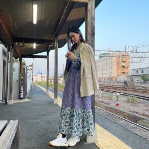 Saya Ichikawa Instagram - ⁡
麺鉄、新作！新緑の静岡を旅します。天浜線はもちろん、久々の遠鉄が最高でした。好み。
⁡
今夜の「衝動」は、47都道府県の米を一気に食べる！です。すごい光景でした。
⁡
かけクラは天気xクラシックの最後。
そして今日の午後からは青森で公開収録！いらっしゃるみなさま、お待ちしております。
⁡
BS TBS「麺鉄」
6月25日 21:00〜23:00
⁡
テレ朝「衝動に駆られてみる」
毎週日曜 24:24〜
Tverで配信あり
⁡
BSテレ東「乗れない鉄道に乗ってみた」こちらも新作。鹿児島市電の芝刈り電車
6月27日 24:00
⁡
NHKfm 「x（かける）クラシック」
毎週日曜　１４：００〜１５：５０
毎週月曜　8:00〜
聴き逃しは らじるらじるにて
⁡
J-WAVE 「Orient Star TIME AND TIDE」
毎週土曜　２１時〜
@jwavetimeandtide 
聴き逃しはRadikoにて
⁡
#麺鉄 の #衣装 は
#ワンピース @pasand_by_nequittezpas
#ジャケット @uncrave_official
#シューズ @eknfootwear @quorinest 
#スタイリスト @kanna_manabe 
#ヘアメイク @hairmake_chibamariko