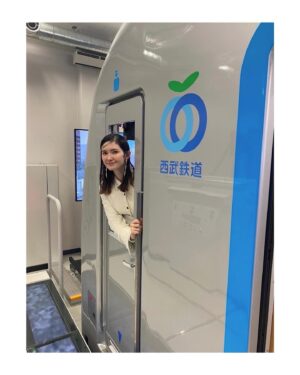 Saya Ichikawa Instagram - 西武鉄道の公式YouTubeチャンネルにて！
運転士を目指している教習生が西武の養成所で過ごす最後の1日に密着しました。
はじめて見る鉄道の裏側がたくさん。貴重な一日でした。

西武鉄道のYouTube、公式Instagramをぜひご覧くださいませ。
@seibu_railway_information
⁡
⁡
#西武鉄道
#好きな車両
#思い入れは旧101系
#でも運転するなら8500系

#衣装 は
#アウター @ezick.ec.official
#シャツ #パンツ @henai_official
#ピアス @musselsandmuscles
#パンプス @neuna_official 
#スタイリスト　@kanna_manabe 
#ヘアメイク #田中翠