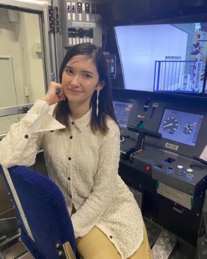 Saya Ichikawa Instagram - 西武鉄道の公式YouTubeチャンネルにて！
運転士を目指している教習生が西武の養成所で過ごす最後の1日に密着しました。
はじめて見る鉄道の裏側がたくさん。貴重な一日でした。

西武鉄道のYouTube、公式Instagramをぜひご覧くださいませ。
@seibu_railway_information
⁡
⁡
#西武鉄道
#好きな車両
#思い入れは旧101系
#でも運転するなら8500系

#衣装 は
#アウター @ezick.ec.official
#シャツ #パンツ @henai_official
#ピアス @musselsandmuscles
#パンプス @neuna_official 
#スタイリスト　@kanna_manabe 
#ヘアメイク #田中翠