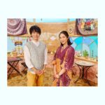 Sayaka Akimoto Instagram - 皆さん、ごきげんよう🙋‍♀️ 『NHK高校講座・歴史総合』がNHK Eテレにて、4月4日から隔週水曜日午前10:00〜放送になります。 私が多国籍レストランのオーナーに扮し、お店の常連、牧田習君と共にお届け致します。 まさか、歴史に疎かった私が今年は歴史づいている！ 歴史の点と点が線になって繋がっていく、不思議で面白い感覚を、皆さんと沢山共有出来たらと思っています。 私達と一緒に1年間、楽しく学んでいきましょうね📖✨