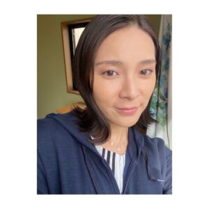 Sayaka Akimoto Instagram - クランクアップです。
今だに撮影初日や早朝集合の日にはよく眠れません。
昨日は衣装部さんや音声さんとお話ししましたが、音声さんも今だに新しい現場になると初日は眠れません。とおっしゃっていました。

皆それぞれ平気な顔してるけど、色々あるんだね。
私も同じだから、なんだかホッとしました笑

またお会い出来るといいな。

皆様、情報解禁を待たれよ！