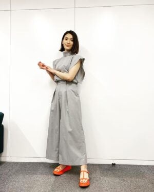 Sayaka Akimoto Instagram - お衣装達です。
素敵な衣装、ありがとうございましたー👸
お洋服のブランドはタグ付けしてまーす🌈