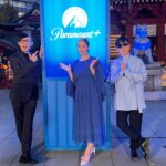 Sayaka Akimoto Instagram - 昨日はParamount ローンチイベントにお招き頂きました。 神田明神での開催。 神田明神は、新成人になった年に参拝させて頂いた思い出深い場所です。とっても素敵なブルーに染まったかっこいいイベントでした。 観たいコンテンツが沢山あって在宅が多くなる私にとってご褒美のよう。配信サービス万歳です😭 今のイチオシはタルサ・キング。 物語は勿論、スタローンが渋くてセクシーで毎日のご褒美に一話ずつ観進めてます笑 これからの配信も楽しみです！ #パラプラはじまる #パラマウントプラス #パラプラ