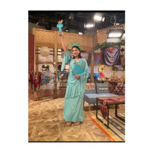 Sayaka Akimoto Instagram - 今年度から、
NHK 高校講座『歴史総合』のレストランこんぺいとうのオーナーを担当させて頂いております。
食事から紐解く歴史総合。
歴史に疎かった私でも毎回楽しく学べています。
皆様も是非ご覧下さい。

歴史総合は、Eテレ　隔週水曜日、朝10：00〜10：20放送です。
今は夏休み中なので放送時間の変更があるかもしれません。
ホームページにてチェックして下さい。

オーナーの衣装も歴史にちなんだモノを着させて頂いてます🌞
そちらもご注目くださいませ。

https://www.nhk.or.jp/kokokoza/tv/rekishisougou/
