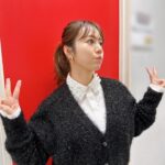 Sayaka Isoyama Instagram - 12月21日(木)21時〜 読売テレビ・日本テレビ系 『秘密のケンミンSHOW 極』に出演します！ 茨城で私も大好きなグルメが登場します！！ カーディガン、シャツ、スカート　@arpege_story