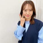 Sayaka Isoyama Instagram - 明日はこちらに出演します！！ ▼19時〜関西テレビ『ちゃちゃ入れマンデー』 ▼21時〜日本テレビ系『ザ！世界仰天ニュース』 ▼23:59〜日本テレビ系「午前0時の森」 1枚目〜 (仰天ニュース) ニットセットアップ、ブラウス @newans.official @ow_pressroom イヤリング、リング @refaire.tokyo イヤカフ、リング @warmth.tokyo シューズ @dianashoespress 3枚目〜 (ちゃちゃ入れマンデー) ベスト @verseau_jp シャツ @sirin_jp 5枚目〜 (午前0時の森) ビスチェ、ニット @mystrada_official スカート @jusglitty_official