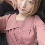 Sayaka Kanda Instagram - 今日は暖かいから、さんかくレースのお願いワンピース！ わたしはブラウンです。 ピンクブラウンみがお気に入り。 #canone