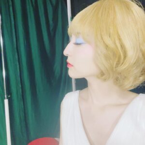 Sayaka Kanda Instagram - 今日はわたしは公演のない日です！
体調を心配してくださるお声も多いのですが、わたしはキャロルを演っているほうが元気なくらいなので、どうぞご心配なく^ ^
今日も東京は生憎のお天気ですが、皆さんもお身体に気をつけてお過ごしくださいね。
おやすみキャロル。
#王家の紋章
#キャロル