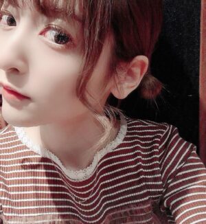 Sayaka Kanda Instagram - 髪が伸びて、ツインお団子とか出来るようになりましてん。
私服はcanoneだよ