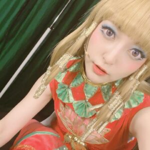 Sayaka Kanda Instagram - ナフテラとウナスに釘を刺されたけど、テーベの街を満喫しちゃうもんね♪
#王家の紋章
#キャロル