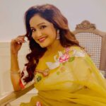 Sayantani Guhathakurta Instagram – সখী তোরা প্রেম করিও না …

 #reels #reelsinstagram #reellove #reelvideo 
#reeitfeelit #reelkarofeelkaro #reelkorbofeelkorbo #trending #boireeltime 

Saree – @sayantighoshdesignerstudio 
 Mk up – @brushofpritam 
Hair – @sujitdas466 
Jewellery – @style_addict_jewellery 
Location – @denmark_tavern1786 
Shoot for @aajkaal.in 
Brand collaboration by @magiclightproduction