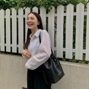 Sayu Kubota Instagram - 笑う門には福来る🐈‍⬛🤎