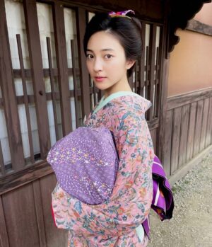 Sayu Kubota Instagram - いよいよ本日夜9時から
NHKドラマ「わげもん~長崎通訳異聞~」
放送がスタート致します。
幕末の長崎を、素敵な方々と生きられることができて
嬉しかったです。いろんな方面で学び多き現場でした。
最後までしっかりと見届けて下さると嬉しいです
よろしくお願いします