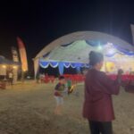 Sazzy Falak Instagram - As soon as the recent school end holiday began, us family made our way again to Cherating to check out the @cisf.2024 and to continue our surfing lessons. Here are some videos from the trip because this Momma malas nak edit 🤪🤣 1. Arrived Cherating on 10th evening and I had the biggest smile on my face 2. Kids running to the beach 3. The atmosphere of the Cherating International Surfing Festival 4. Dinner spread at Nabil’s Ikan Bakar Cherating 5. Invited Imaan’s bestfriend Naeema and her family. I was especially excited to have the mom @aznida.az join me on this trip as we got close during the kids many standard 6 activities as of late 6, 7, 8. Enjoying the nighttime activities that @cisf.2024 had to offer