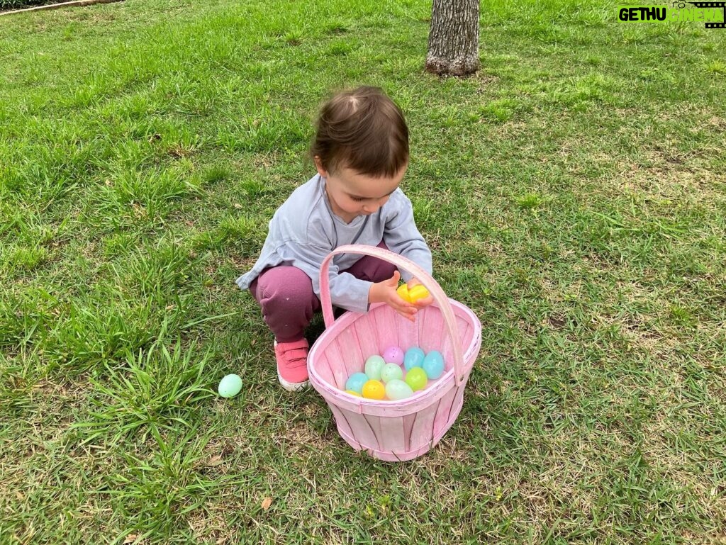Scarlett Hefner Instagram - Easter Sunday is a family day this year. We’re enjoying the afternoon with bubbles, a little egg hunt for Betsy, and time spent together. Happy Bunny Day to you all🐰