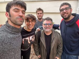 Sebastián De Caro Instagram - @sebadecaro EN GELATINA 🎸

Una visita muy interesante y una propuesta aún mejor en #IndustriaNacional con @pedrorosemblat @aramburumarcos @lacopecope y @matimowszet ✨Andá a Youtube ya mismo 🎬

Gracias Seba, ojalá des el sí 🥹 ¿la comunidad que opina? 🍿