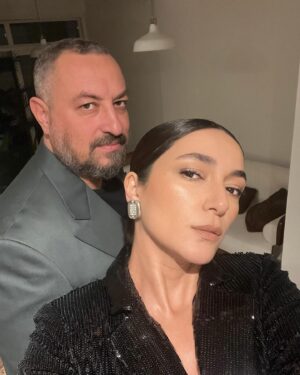 Şebnem Hassanisoughi Instagram - kutlamalar buluşmalar @nowtvturkiye 🌻
@serayozkan @rojbinerdn @dolibom @tayancayaydin ve bazı  selfoşlar
her mekanda fotomodelim @cansutosun 😂😍
all-time partner @onursaylak 👊🏻
gün sonu ağrıyan ayaklarla da olsa mıncıklanan minnoş
coşturmalara, coşmalara doyduğumuz @zeynepbastik 🔥
fotilerde görünmeseler de hepsinde olan @gozdeyilmaz @alikeser_ @ontalent.tr ❤️