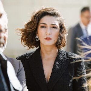 Şebnem Hassanisoughi Instagram - başıma bir şey gelmeyecekse bu kadınla pek eğleniyorum. ve ben 4. diyorum 💫