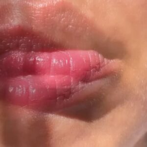 Seda Türkmen Instagram - Nesi güzel biliyor musunuz?
Kafasına koyuyorsa yapıyor bu kadın. @handedogandemir canım kadın - bir kez daha gururlandırdı hepimizi.. 
@inocosmetic hayırlı uğurlu olsun. Süreçteki herkesi tebrik ediyorum. Saçıma bile süresim var 💄💋🤍 
( @hchur @meltemkaraata @almilaoztoprak 🙏🏽🤍)