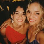 Seda Türkmen Instagram - Nesi güzel biliyor musunuz? Kafasına koyuyorsa yapıyor bu kadın. @handedogandemir canım kadın - bir kez daha gururlandırdı hepimizi.. @inocosmetic hayırlı uğurlu olsun. Süreçteki herkesi tebrik ediyorum. Saçıma bile süresim var 💄💋🤍 ( @hchur @meltemkaraata @almilaoztoprak 🙏🏽🤍)