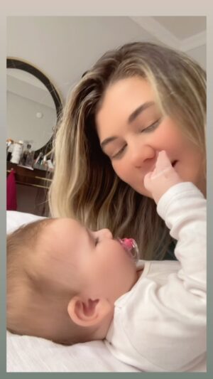 Seda Tosun Instagram - Maşallah 🧿👶🍼🩷🎀