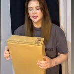 Seda Tosun Instagram - Boyner sevmeyen de ne bileyim 😅🥰🎁📦