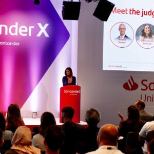 Seema Jaswal Instagram - I’ve always believed that the best presenters have conversations with their audience, whether they’re in front of you or not. This is the part of my job that I love the most. 

Aside from broadcasting I’ve had the privilege of hosting some incredible live events. 

Heres a random photo dump….I guess that’s what #throwbackthursday is for! 💛