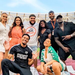 Seema Jaswal Instagram - Sunshine and smiles on the hottest day of the year! All for a very worthy cause. 🙌🏽

✅ @sidemen FC vrs YouTube All-Stars
✅ £2.5 million raised for charities 
✅ 62,000 in attendance 

Thanks for having me 💛#sidemencharitymatch