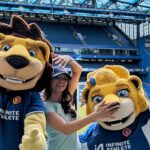 Seema Jaswal Instagram - AD Thrilled to have joined @suresportuk on site at @chelseafc last week to see its #BreakingLimitsProgramme in action. The programme works with NGOs and grassroots initiatives around the world helping disadvantaged young people to break down the barriers holding them back from moving however they want. Sure recognises the power of movement and how important it is that everyone has the ability to move however and whenever they want. It’s part of the reason why I’ve been an ongoing Sure partner, as a sports fan, supporter and now parent, I want to make sure my little girl has every opportunity to partake in movement and sport however she chooses. Sport can teach us so much more than we realise and that transcends to so many other parts of our lives. It’s such a powerful tool for social change and it was an honour see programmes like this one in action. And bonus, I got to catch up with my friend @enialuko and I got some tips from the coaches from @chelseafc for my Sure #BringTheHeat challenge!