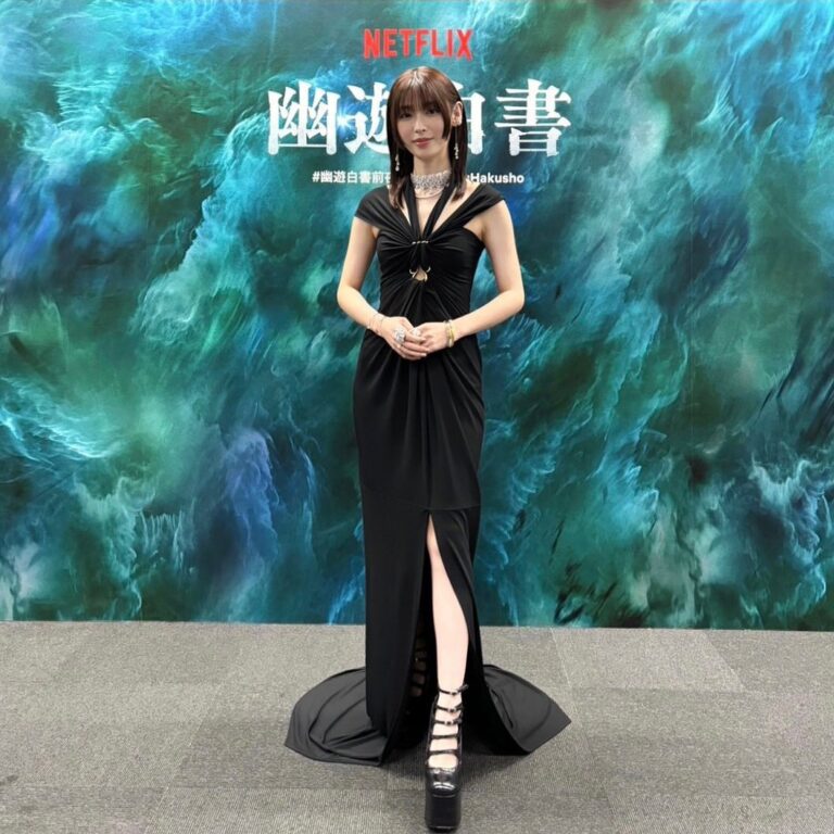 Sei Shiraishi Instagram - Netflixシリーズ『幽☆遊☆白書』 本日より世界独占配信スタートです。 是非ご覧下さい！ dress : @harunobumurata accessory : @swarovski @hpfrance_official @e.m.__official Styled by @limleanlee #幽遊白書　#yuyuhakusho