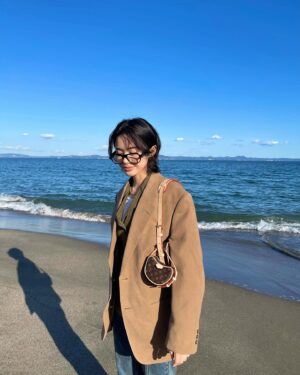 Seira Anzai Instagram - @louisvuitton  #louisvuitton #LVfashion