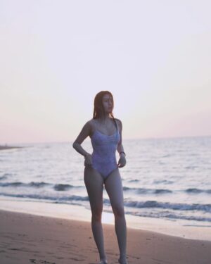 Sela Guia Instagram - on island time 🏝️👙☀️🐚

(pinayagan na ako ni moms mag post ng bikini pics finally 😭) 

📸: @shotbyseaj