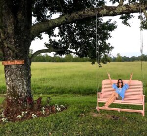 Sela Ward Instagram - Starting the week off right in my happy place! 😁