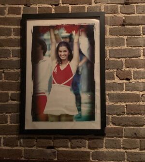 Sela Ward Instagram - Who's ready for some college football this Saturday? Thanks for sharing this photo from @chucksfish, Angie! #RollTide ❤️
