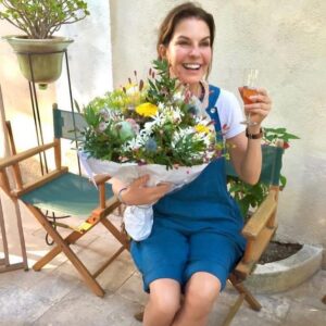 Sela Ward Instagram - Doesn’t every girl love flowers and champagne? 💐🍾