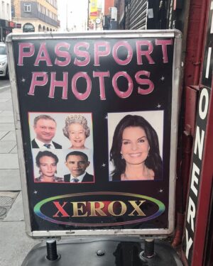 Sela Ward Instagram - When your friend spots you in Paris, she snaps a photo and sends it to you! Love France…looks like I’m in good company. 😁