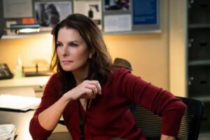 Sela Ward Instagram - Trying to decide who to root for in the #SuperBowl this weekend. 🤔 Who’s your pick?