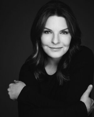 Sela Ward Instagram - #ChallengeAccepted 
Thank you @fernmallis @angelafindsamazin @valli.oreilly @cristan4! ❤️ My wish is that every woman continues to feel loved, supported, seen and heard. 

I nominate @marthamcgearysnider @katrostudio @dorakadisha @debbiebancroftny @pamjams #womensupportingwomen