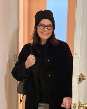 Sela Ward Instagram - I hope y’all are staying safe and warm during these crazy winter storms. 🙏