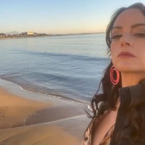 Actress Selen Uçer HD Instagram Photos and Wallpapers January 2023