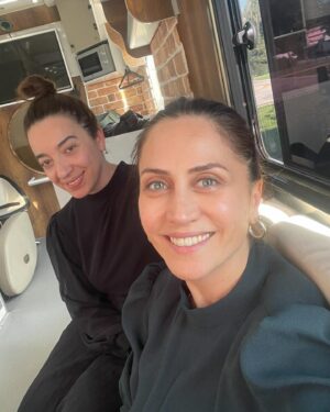 Selen Öztürk Instagram - Benden , setten , bizden … ✨ Anlar anılar ✨

Akşama görüşürüz 🙏