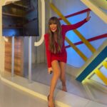 Selen Görgüzel Instagram - En sevdiğim gün #cuma çünkü yarın tatil desemde yok öyle bir şey 😅 biz #cumhuriyet çocuklarıyız❤️🇹🇷❤️ Türk Öğün Çalış Güven durmak yok #ilkyüzyıl coşkumuz heyecanımız var …Güzel günler bizi bekler