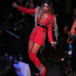 Selen Görgüzel Instagram - Şahane #cumartesi şahane siz şahane mekan @sureyya.teras şahane #orkestra ‘m @drummert35 @edabingolmusic @taskingulden #anıl #tolga #ferit #paşahan şahane ekip @halilyildirim @isogkgz şahane şaç&makyaj @make_up_hurmuz şahane fotoğrafçım @eve_line_photo ve şahane ceket&çizme&kemer @pinarkerimoglu #iyikivarsınız❤️ #teşekkürler