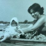Selen Görgüzel Instagram - Doğurmuş.. Doğurmamış.. Doğurduğunu bağrına basmış.. Kendi anne olan.. Vicdanı anne olan.. Ruhu anne olan.. Bütün kocaman yürekli kadınlara.. Gidenler nur olsun..❤️ Kalanlar sağ olsun.. Tüm Annelerimizin ANNELER günü kutlu olsun..🙏❤️ @selma2212new