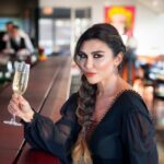 Selen Görgüzel Instagram - Sağlığımıza 🥂 #iyigeceler🌙