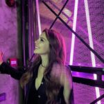 Selen Soyder Instagram - Menekşeler mor en sevdigim madendir bor