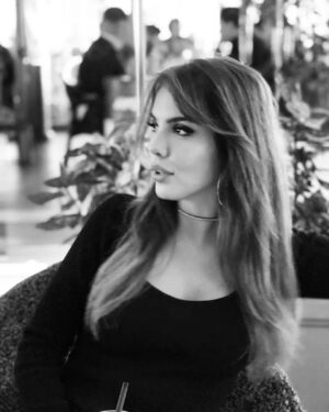 Selen Soyder Instagram - 🐈‍⬛ photo by @krdlnrgn 📷