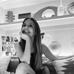 Selen Soyder Instagram - Fridayyyyyy🖤🤍